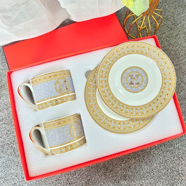 Top Fashion Afternoon Set Black Tea Cup Coffee Cups 2 Saucer Gift Box