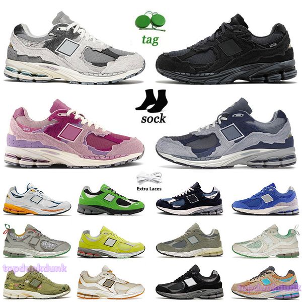 2002R Athletic B2002R Mens Women Luxury Casual Shoes Triple S Black White Protection Pack Pink Rain Cloud Phantom Sea Salt Sail Designer Bow