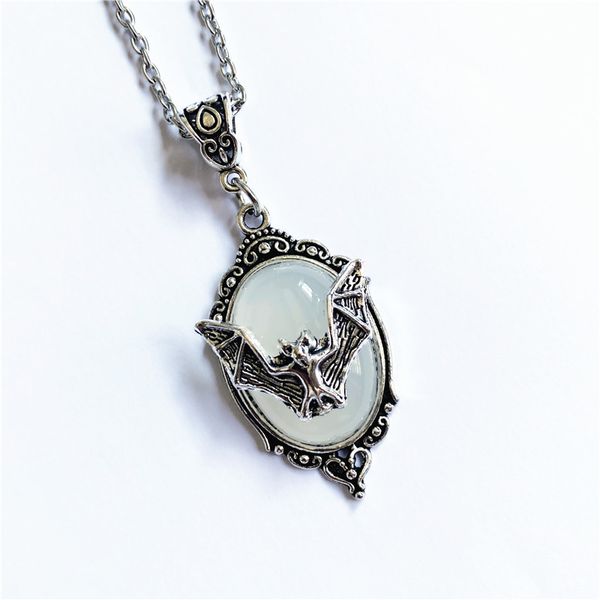 Halloween necklace horror scary gothic game necklace movie film science fiction animal necklace Cute Anime Movies Games Hard accessory D16