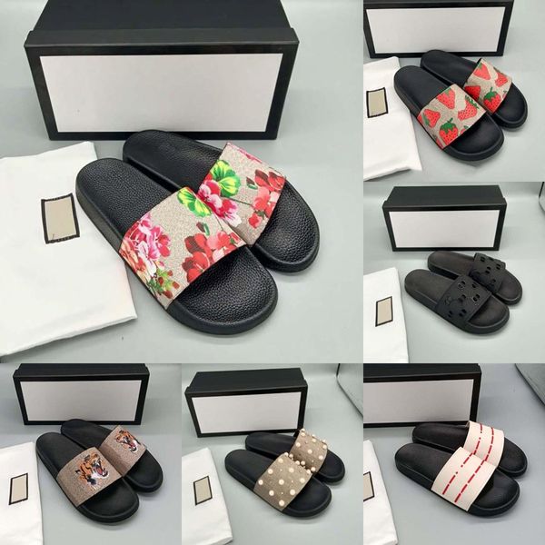 Designer slippers sandals flat non-slip pins classic outdoor beach breathable elegant luxury fashion all-match shoes indoor slides black hol