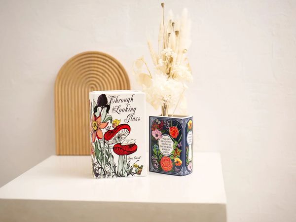 Ceramic book vase flower arrangement desktop decoration creative personalized decoration container living table vase 241204