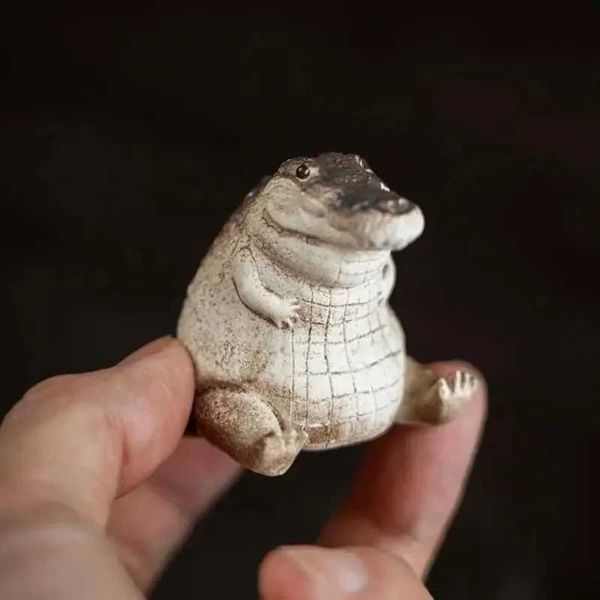 Pet Fine Workmanship Delicate Simulated Decorative Purple Clay Handmade Tea Fat Crocodile Cute Tea Figurine Household SupplyXJ2408