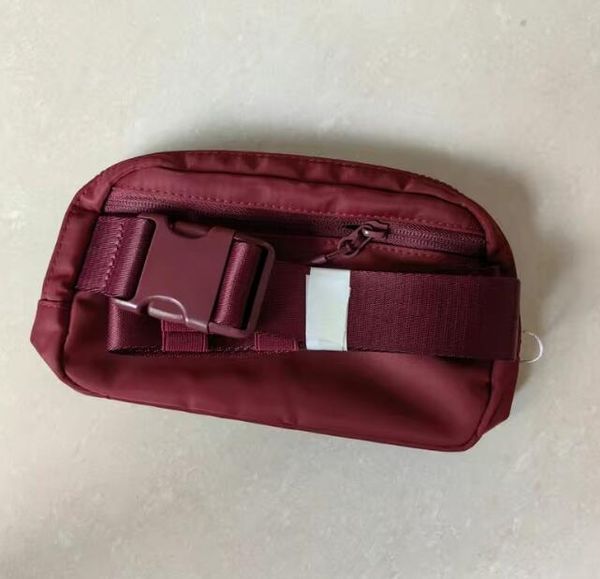Yoga Waist Bags Everywhere Belt Bag Outdoor Sports 1L Fanny Pack Designer Classic Chest Bumbag Nylon Womens Men Shoulder Crossbody 98d