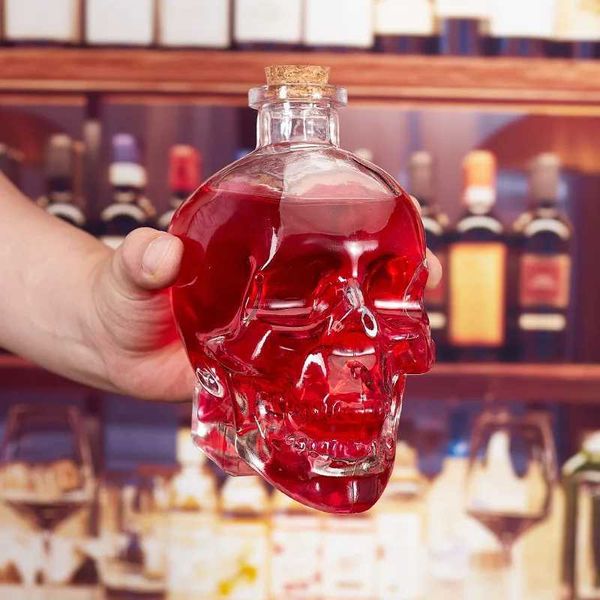 Skull shaped bottle 750ml high-end glass bottle drum skull face beer cup wine vodka whiskey coffee wooden lid Y250118