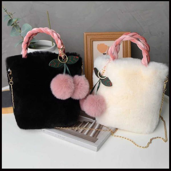 New Fi Womens Soft Plush Handbag Winter Fur Womens Club Wallet Shoulder Bag Fi Womens Cherry Pendant Messenger Bag Y241025