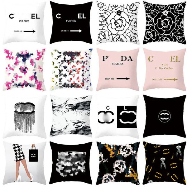 Designer Throw Pillow Black and White Throw Pillow Letter Logo Colorful Square Home Pillow Cover Sofa Decoration Pad 45 * 45cm with Core Rem