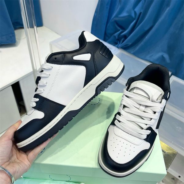 Luxury Designer Shoes Classical Out of Office Sneaker for Walking Men Women Running White Black Navy Blue Vintage Distressed Outdoor Casual