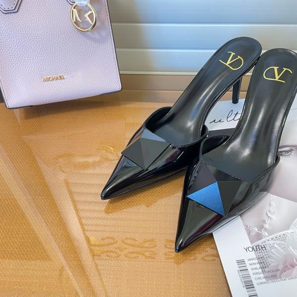 Stiletto heels 2024 summer new top Paris designer sequin pointed leather shoes for women wear brand shoes high quality wholesale free shippi