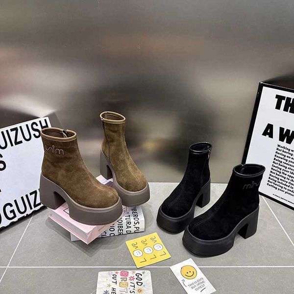 Botas de designer Rua Plataforma de estilo de rua Wen tornozelas Fi Botas curtas de Cott Cott Autumn Winter Ladies Shoes Y241119