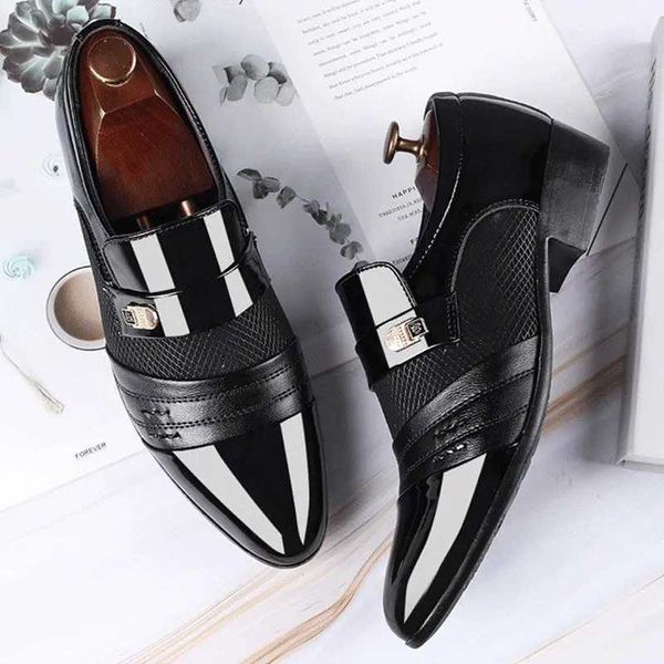 Sapatos homens deslizam em homens vestido oxfords moda mody rush shoes masculino 2020 novo clássico de couro de couro de sapatos de sapatos
