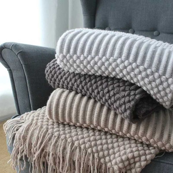 Plaids Bed Sofa Cover Throw Thread Blanket Knitted Bedspread Europe Solid Hubble-bubble Knit Blankets for Beds Travel TV Nap CarC241225