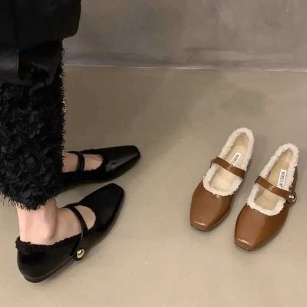Wens Plush Ballet Flats Praça Toe Mary Janes Shoes para FEM 2025 Winter Flats Sapatos de barco quente Sapatos de lã Mulheres Y241214