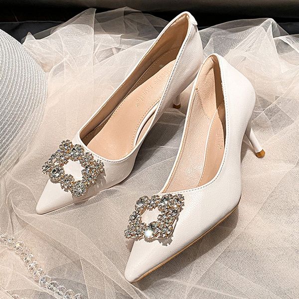 2022 High End Luxury Pumps Woman Diamond Buckle Shoes Stilletos Tacones Mujer OL Dress Bombas Leather Shoes Women Wedding Bridal