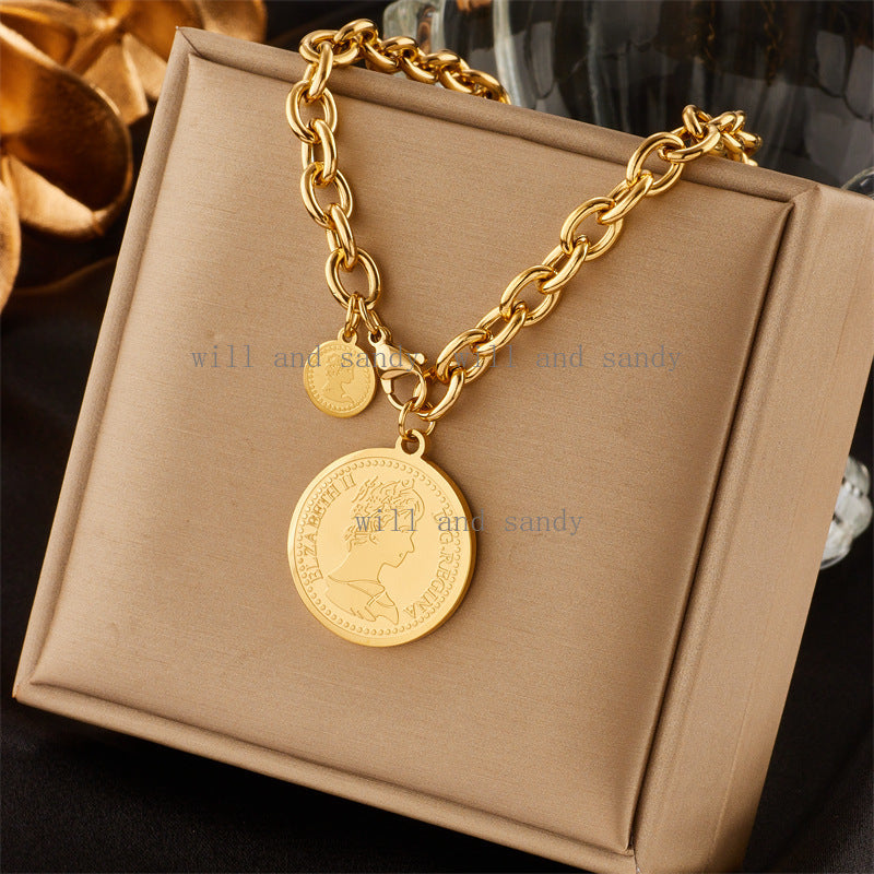 18K Gold Portrait Coin Necklace Pendant Designer Stainless Steel Gold Chain Queen Necklaces Multilayer Stacking Collar Woman Fashion Luxury Jewelry