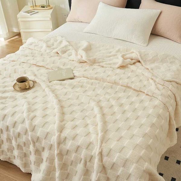 Thick Warm Blanket for Winter Bedsure Sherpa Throw Blanket for Couch - Cozy Blanket for Bed Soft Fuzzy Checkered All Season UseM240807