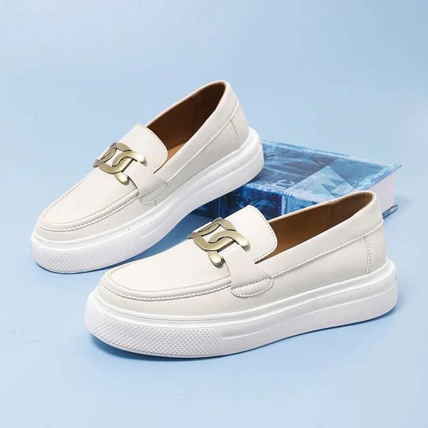 Classic Beige Loafers Breathable Leather Flat Casual Slip-On Peas Shoes For Men Footwear Mocasines Hombre