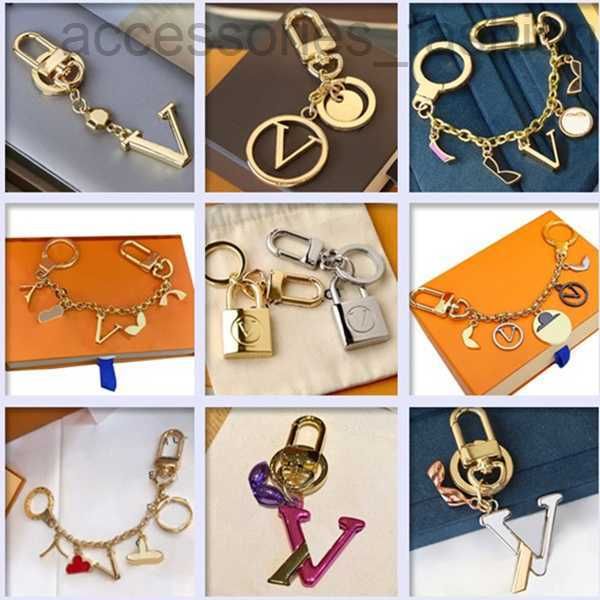 Designer 2023 Fashion Keychain Key Buckle Letters rings Design Handmade Lover Cartoon Car Leather ring bags Keychains Men Women Bag Pendants