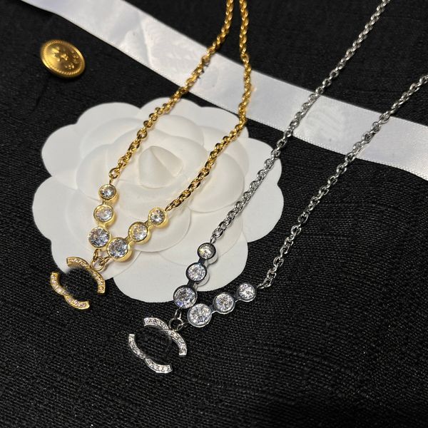 Luxury Designer Pendant Necklaces Diamond Women Necklace Zircon Choker Chain 18K Gold Plated Quality Stainless Steel Letter For Women Jewelr