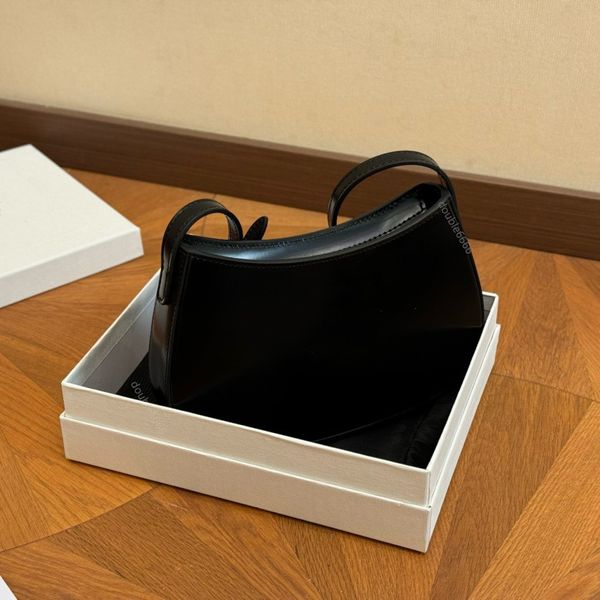 Womens Designer shoulder bag Letter flower printing Underarm Bag Pochette Classic half moon lady purse Clutch Leather Bags Crossbody bag, me