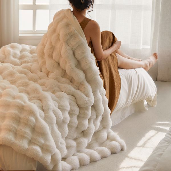 Cozy Toscana Rabbit Fur Comfortable Nap And Cover Ins Bubble Veet Blanket For Couch Sofa Office Bed Travel