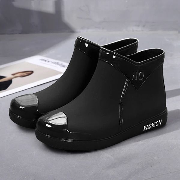 Rain Boots Womens Fashion Non-Slip Waterproof Short Tube Rubber Shoes Adult Rain Boots plus Velvet Warm Rain Shoes 250120