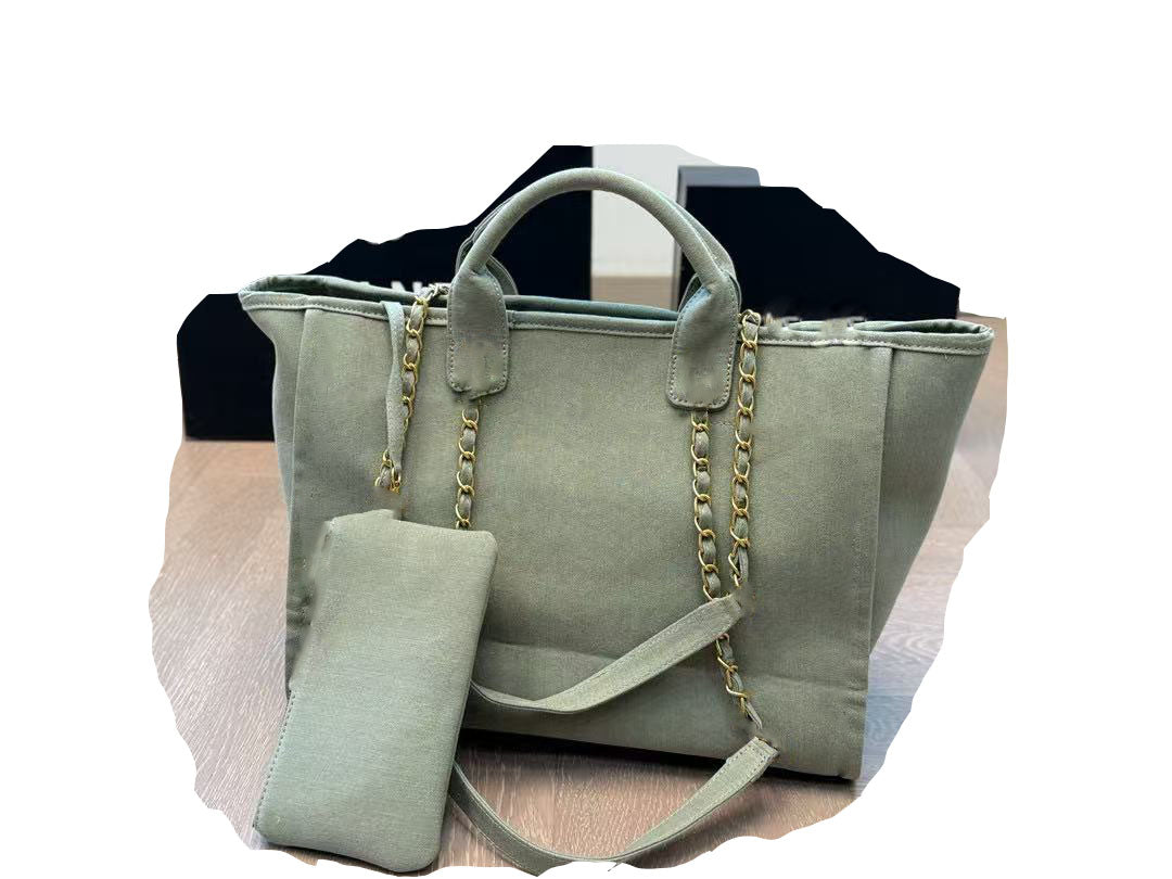 2025 designer wallet Caviar grain cowhide cards and coins famous women wallets leather pursse card holder coin purse 18 070902