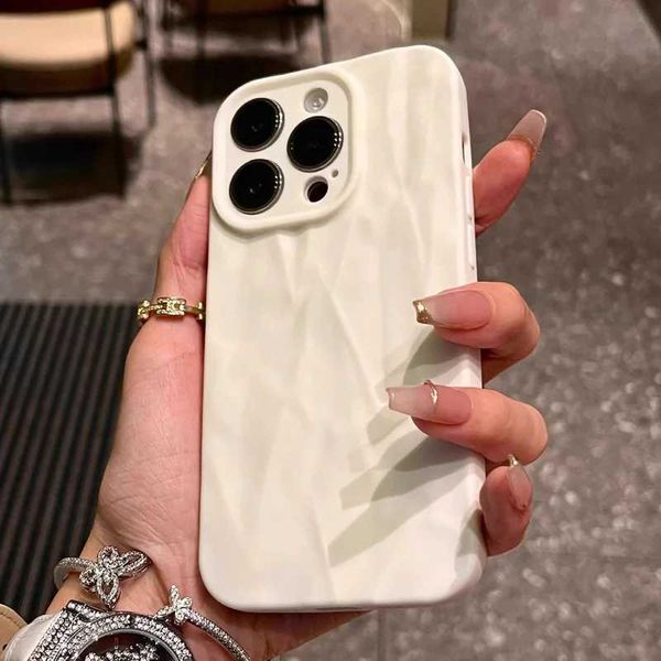 Luxury and stylish pleated soft silicone phone case suitable for iPhone 15 14 13 12 11 Pro Max X XR XS shock-absorbing bumper black and whit
