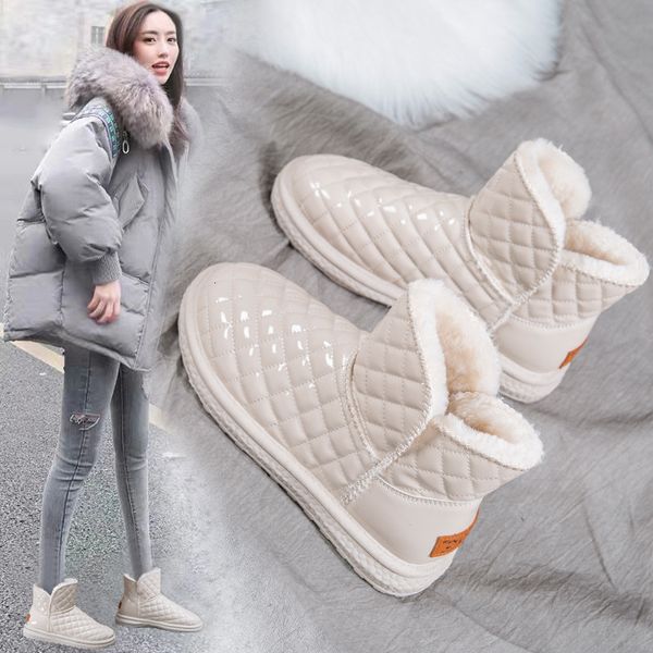 Designer shoes, snow boots, women&#039;s outer wear, thick sole 5cm short tube cotton boots with plush and thick leather surface, waterproof