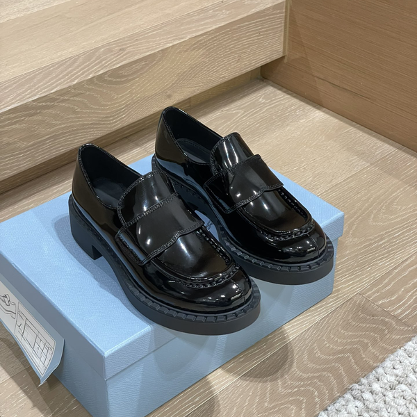 designer loafers dress shoes Monolith women thick soled quilted leather cover mule patent classic soft cowhide metal buckle casual shoes fla