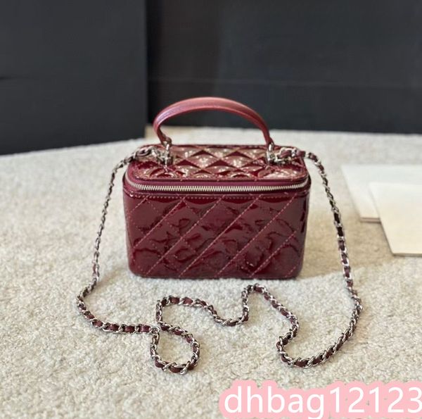 Luxury women&#039;s makeup bag mirror makeup box designer cross gold and silver hardware Matelasse chain handbag sewn crossbody bag shoulde