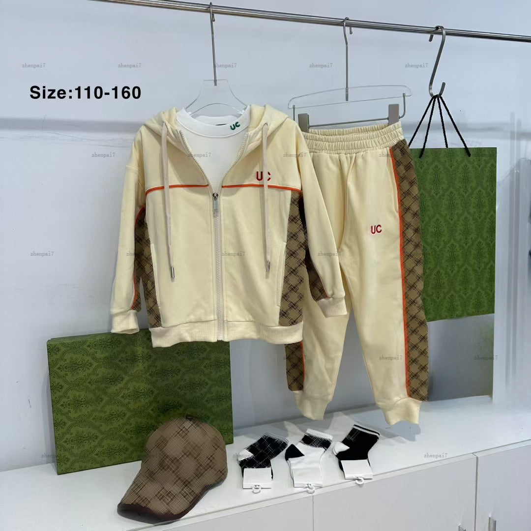 Top baby Coat suit Grid pattern Tracksuits Autumn Sports suit Kids designer Clothes Hooded jacket and pants A948X26N211