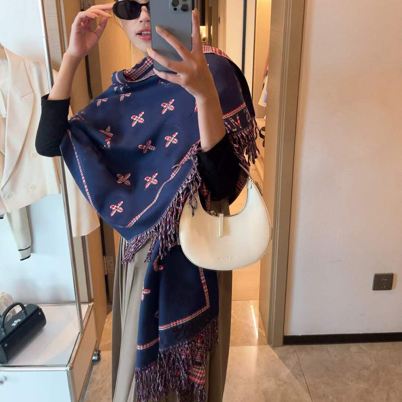 2022 Luxury Brand V Scarf Winter Warm Cashmere Women Long Pashmina Foulard Female Scarves Lady Tassel Shawl Wraps Design New