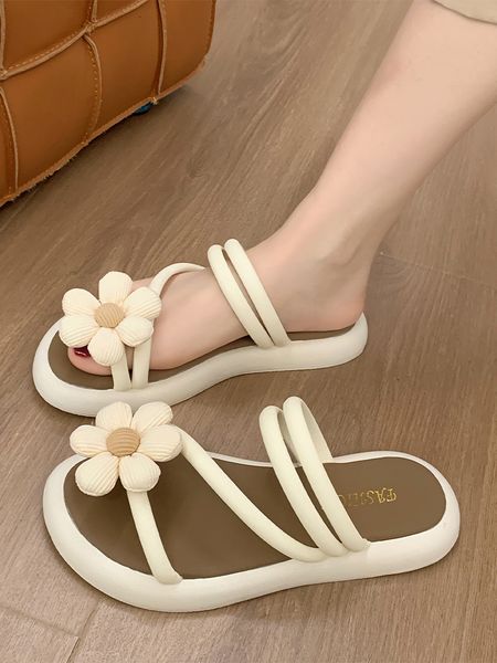New designer slippers luxury sandals Two sandals for women wearing out 2024 new summer fashion versatile fairy style dress with ral soft sol