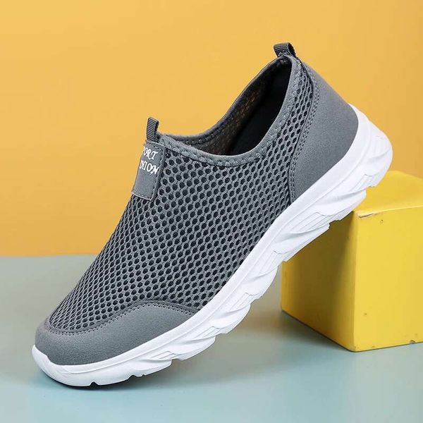 39-47 Lightweight Men&#039;s Outdoor Breathable Male Casual Sneakers Anti-slip Men Walking Shoes Soft Flats Slip on 2024
