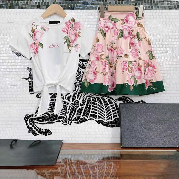 Top Girls skirts kid sets t shirt Skirt suit designer skirt Round neck Pure cotton Flower printing t-shirts print Half skirt suits kids clot