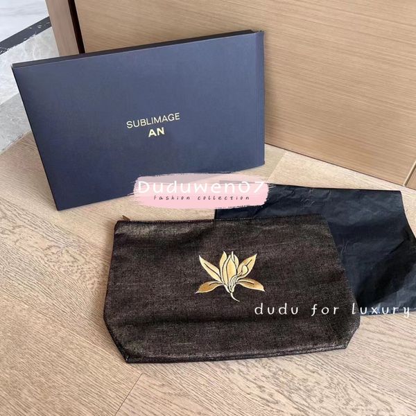 storage bags vip-pouch exquisite embroidery beauty cosmetics organizer C gift box packing 35X20X8cm