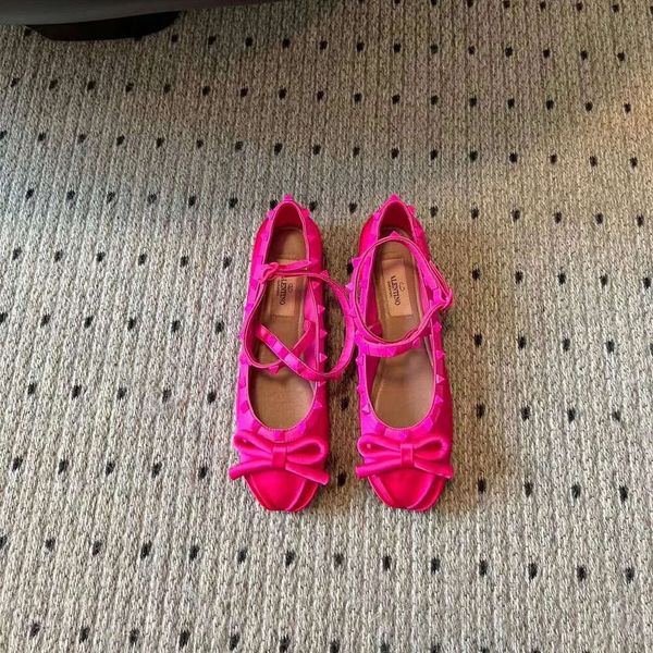 Valentines VT Satin flats V-buckle ballerinas with tone-on-tone studs Ballet Ballet Shoes Rivets Princess Casual Shoes shoes W5DHL