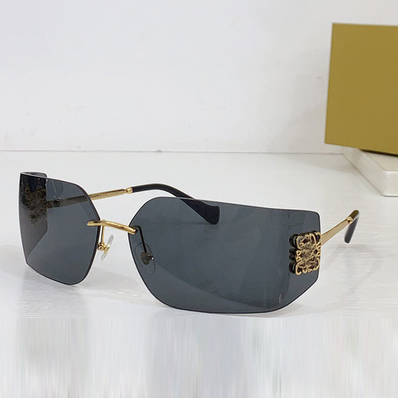 Fashionable Womens face mask sunglasses LW40135 frameless acetate fiber sunglasses UV400 protective Womens casual mask glasses golden decorative log