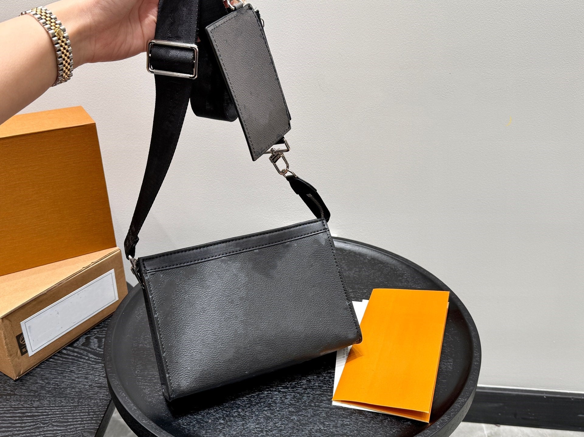 Designer Gaston Men&#039;s 2-in-1 Crossbodys Bag Wearable Wallet Men&#039;s Shoulder Bag Handbag Luxury 10A High Quality Fashion Wallet Classic Prin