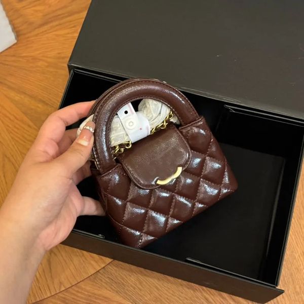 Two Sizes Women Portable Shoulde Bag Designer Mini Shopping Bags with Handle Glossy Oil Wax Leather Gold Hardware Matelasse Chain Luxury Han