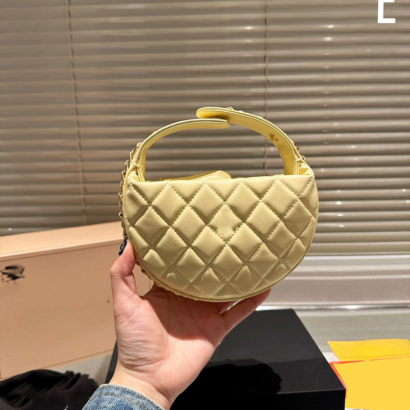 Designer Womens Mini Makeup Bag Leather Gingaid Gold Hardware Metal Buckle Round Cake Bag Luxury Handbag Coin Purse Zipper Seal Sweet Princess Bags