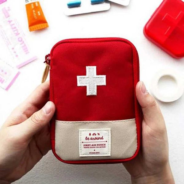 Cute Mini Portable Medicine Bag First Aid Kit Medical Emergency Kits Organizer Outdoor Household Medicine Pill Storage Bag Y240821