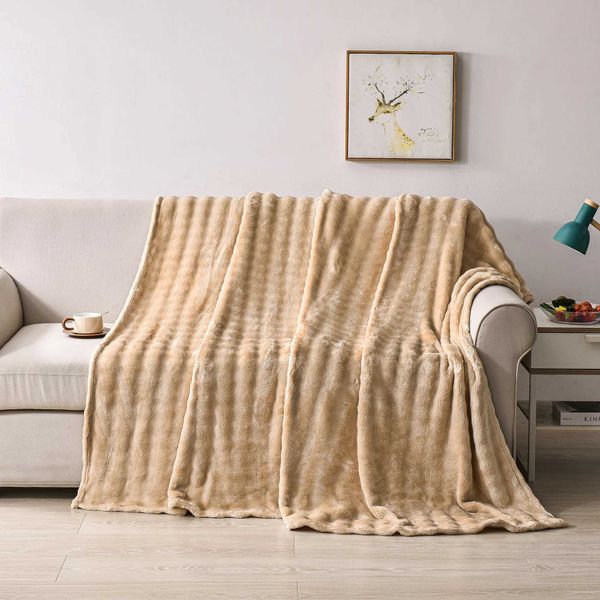 1pc Bubble Velvet Warm Soft Solid Color Blanket Bed Sheet Throw Blanket Fall-Winter Nap Blanket Office Air Conditioning BlanketC241216