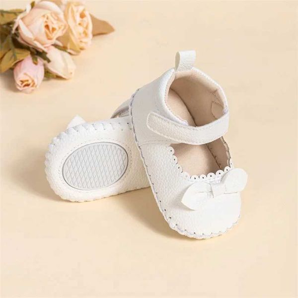 Adorável meninas, garotas Mary Jane Shoes com detalhes doces de arco e sola não deslizante confortável para o primeiro Stepst250111
