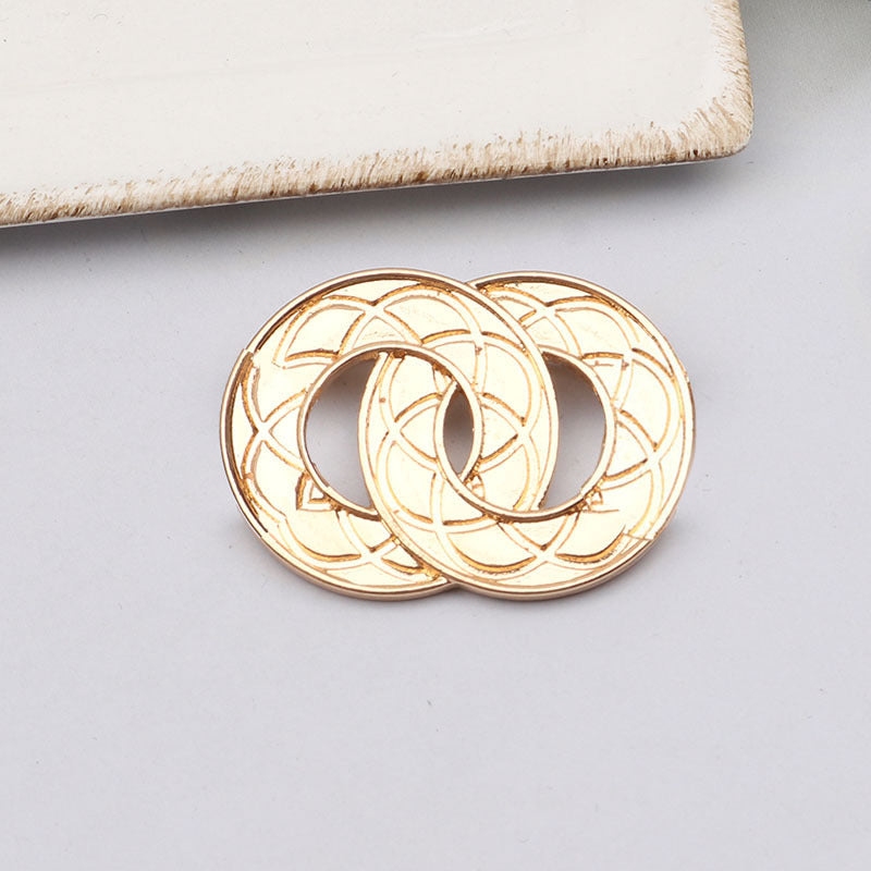 Men Womens Sweater Suit Collar Pin Brooches Fashion Letter Brooche High Quality Gold-color Wedding Clothing Jewelry Designer Accessories