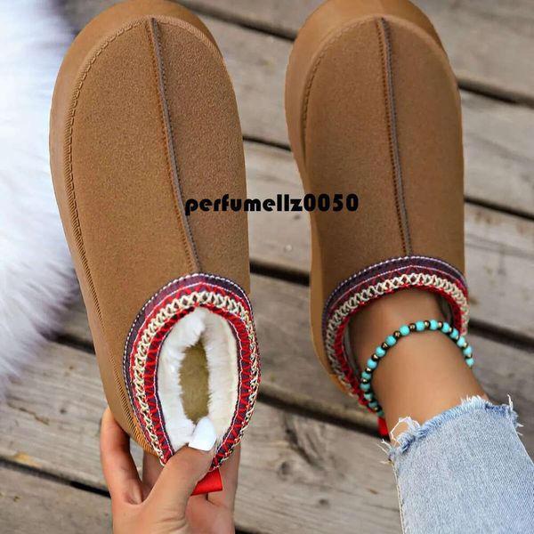 H1AN 2024 Winter New Popular Large Size Snow Boots with Veet Warmth No Back Heel Baotou Hairy Half Slippers Womens Shoes