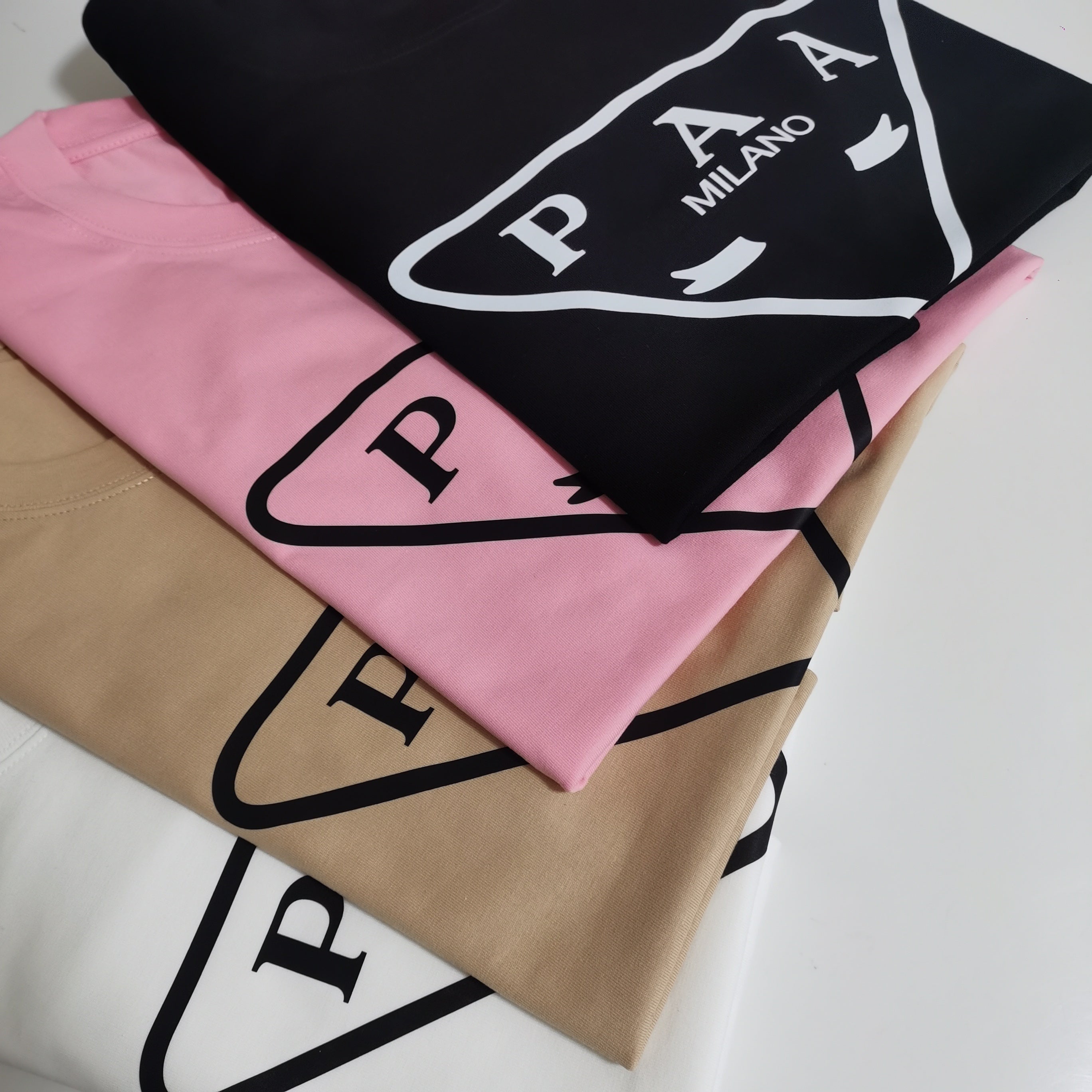 Mens Designer T Shirt Summer Short Sleeve Casual Shirts Fashion Inverted Triangle Loose Polos Beach Style Breathable Tshirts Tees Top Clothing Multi