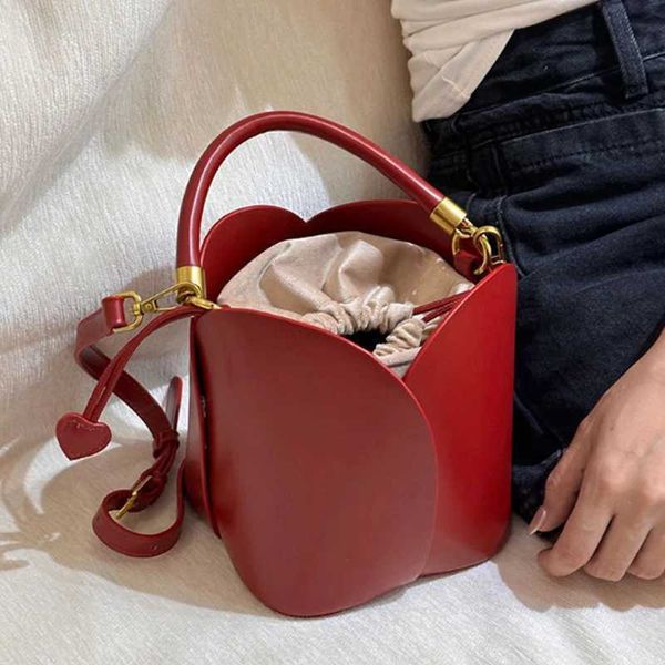 Retro Women Bag Versatile Shoulder Bag New Popular Bucket Bag Crossbody Bag Women HandbagL240810