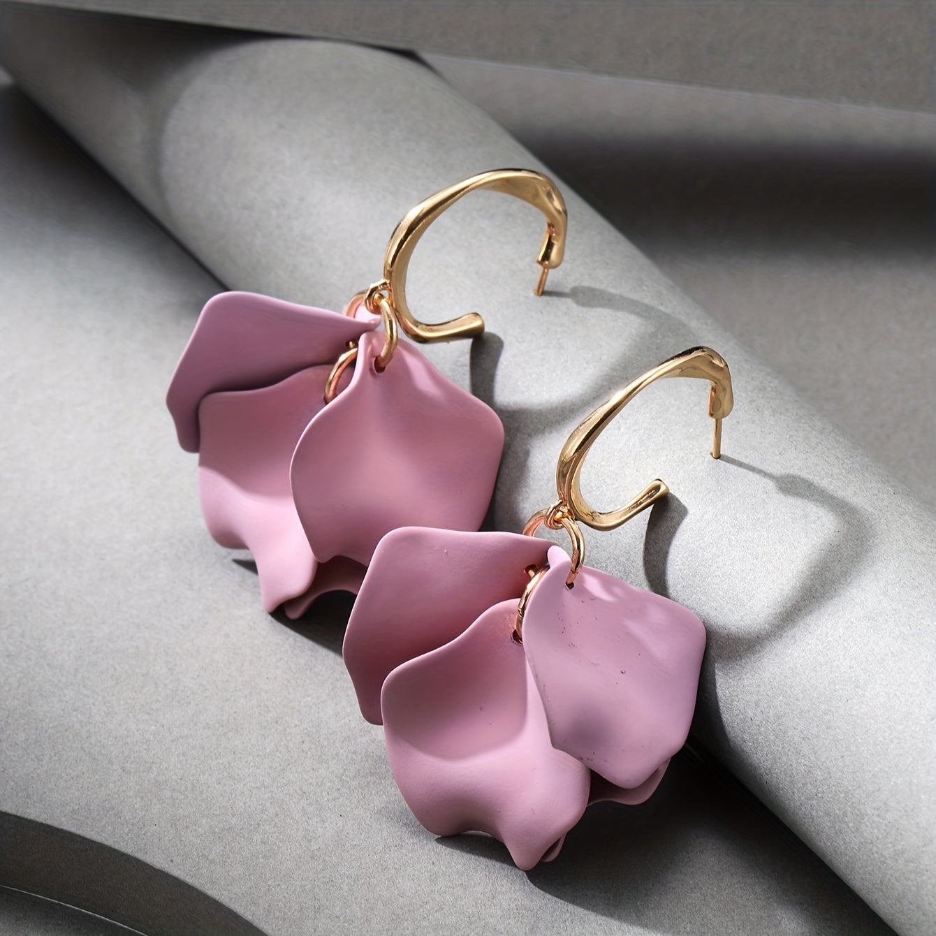 TEMU Elegant Women's Pink Flower Dangle Earrings - Layered Petal Hoop Hoops With Soft Pink Hues ( To Deep), Wedding Party Vacation Daily Wear,