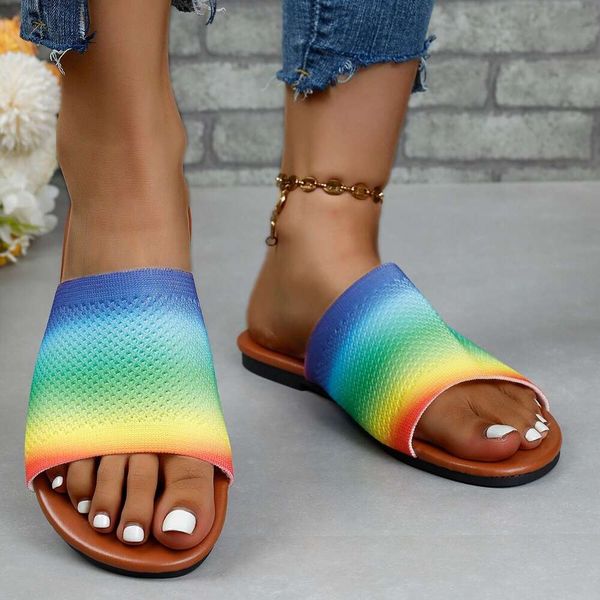 Knitted breathable flat bottomed slippers for women wearing candy colored beach sandals